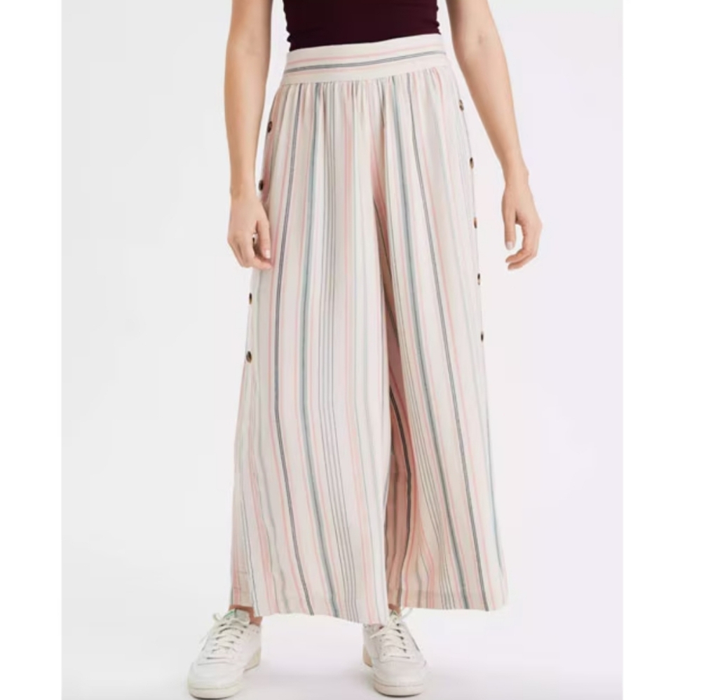 American Eagle Women's‎ Wide Leg Linen Stripe Flowy Cropped Pants. Size L